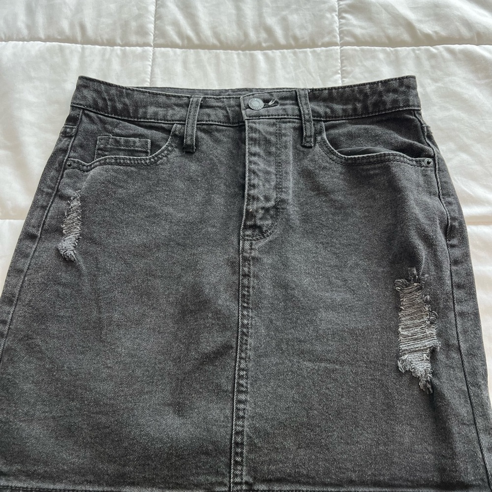 Black target skirt